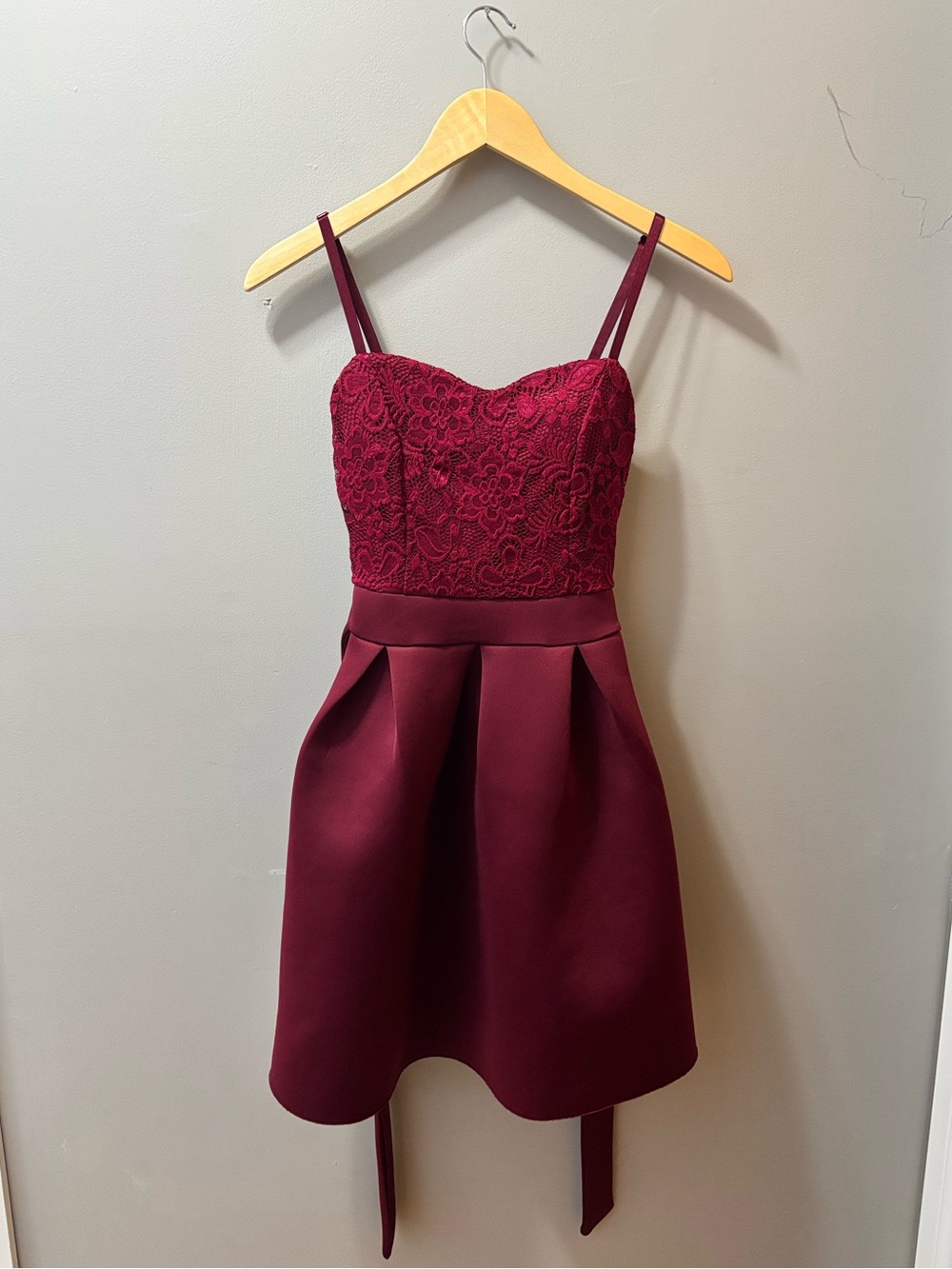 women's olive tree burgundy lace bodice a-line dress size 2